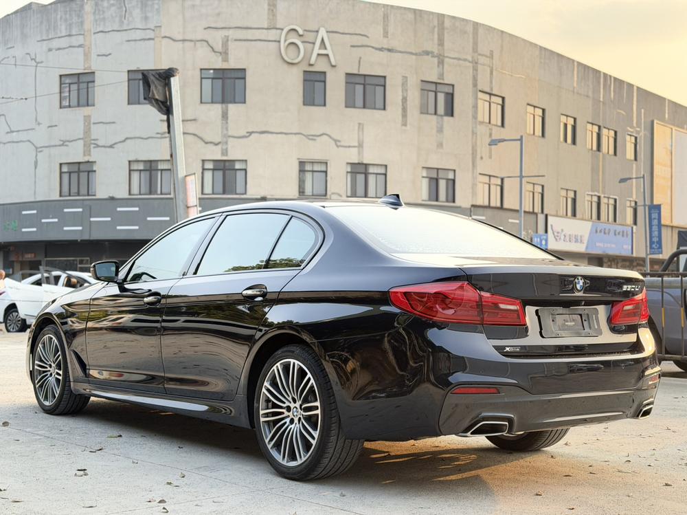 BMW BMW 5-Series