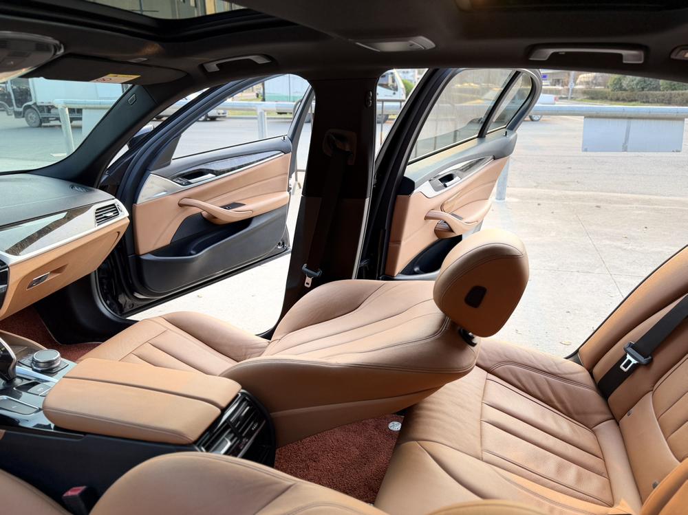BMW BMW 5-Series