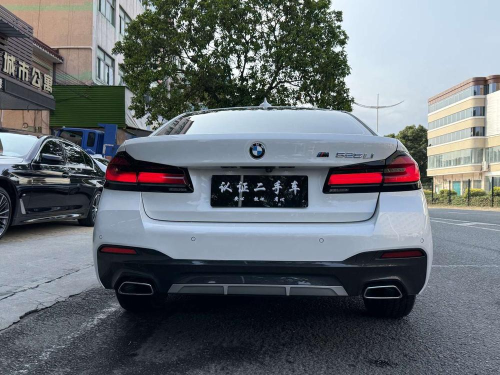 BMW BMW 5-Series