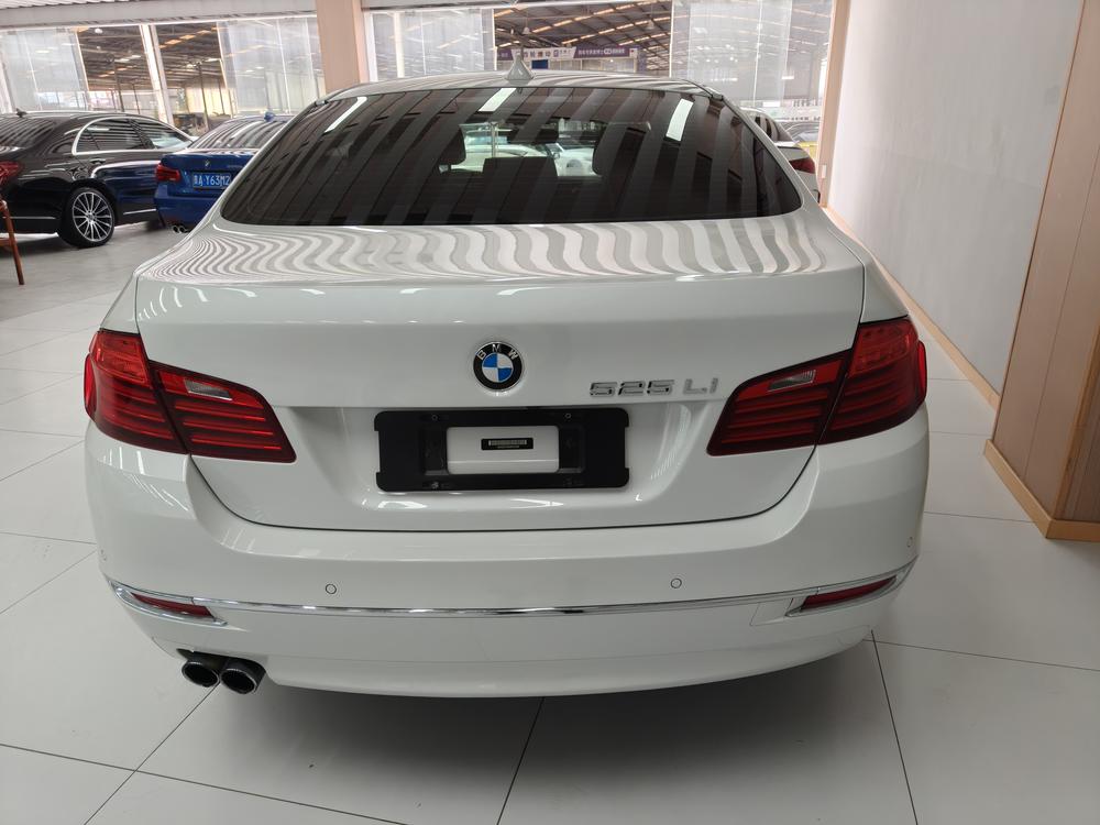 BMW BMW 5-Series