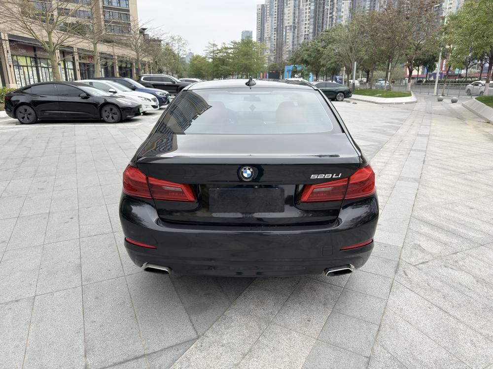 BMW BMW 5-Series