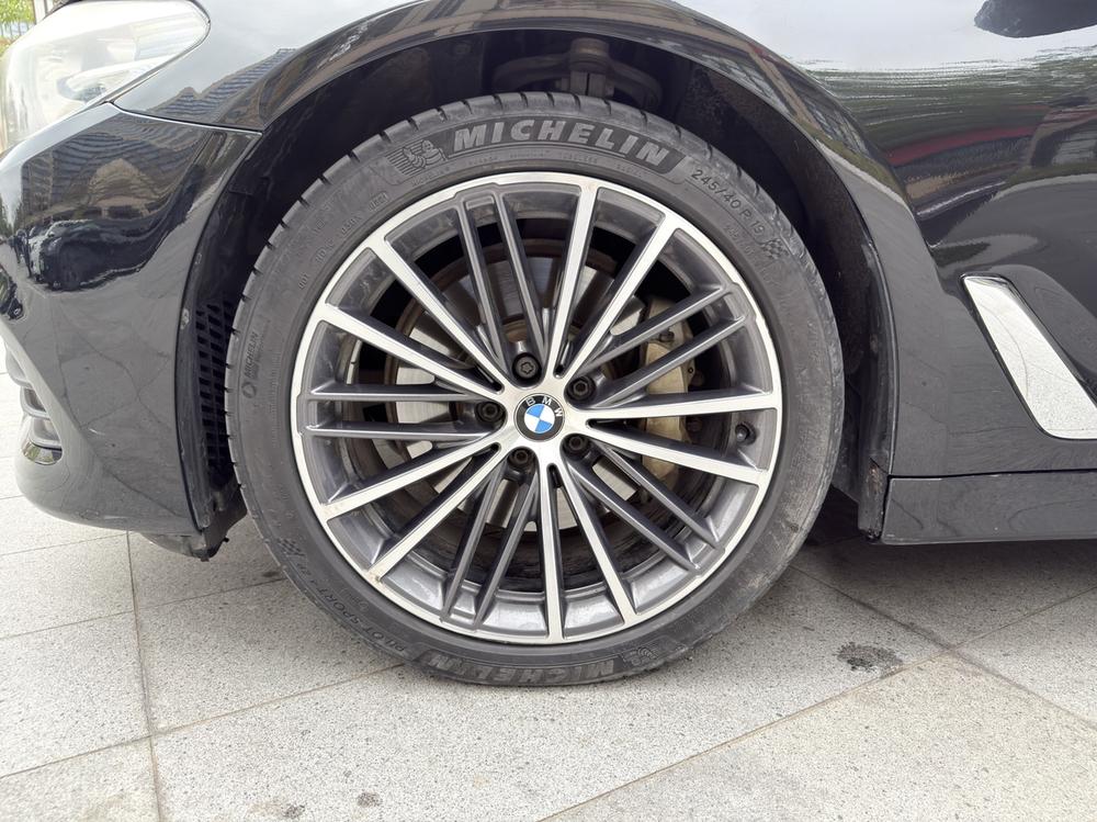 BMW BMW 5-Series