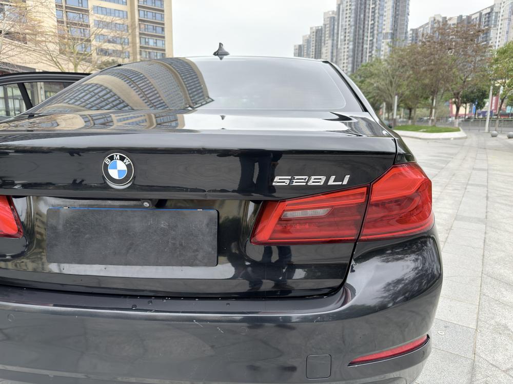 BMW BMW 5-Series