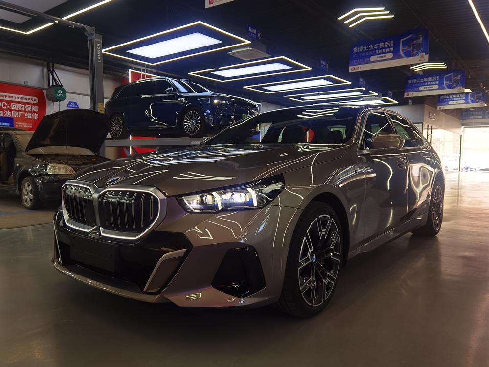 BMW BMW 5-Series