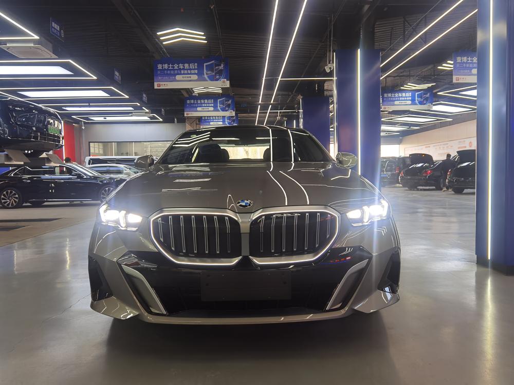 BMW BMW 5-Series