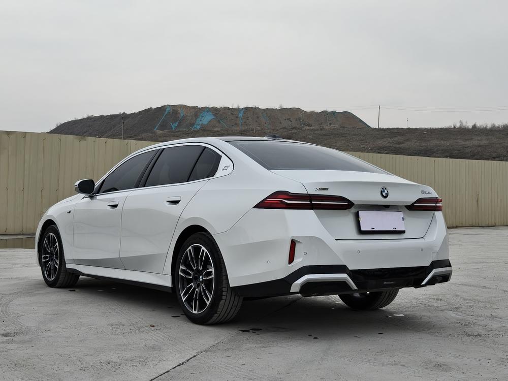 BMW BMW 5-Series