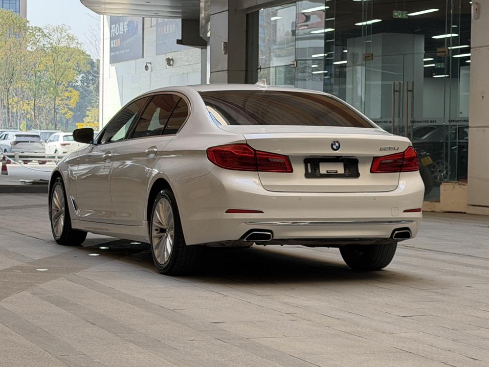 BMW BMW 5-Series