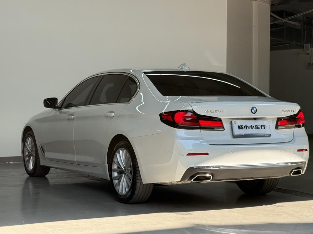 BMW BMW 5-Series