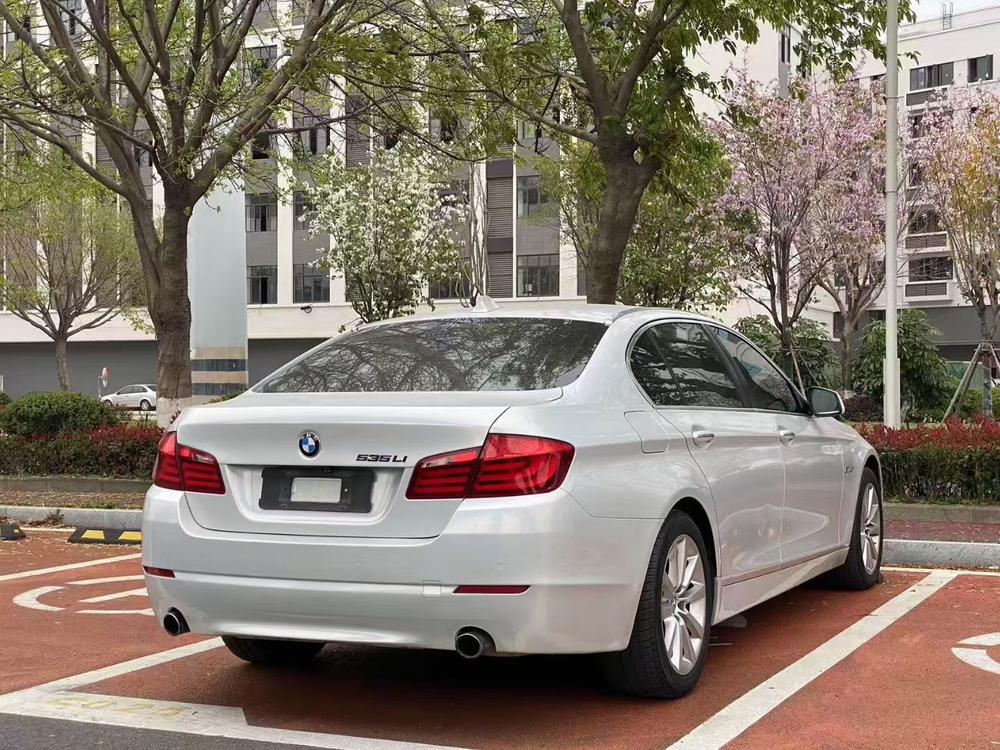 BMW BMW 5-Series