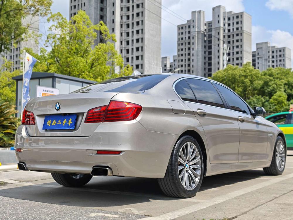 BMW BMW 5-Series