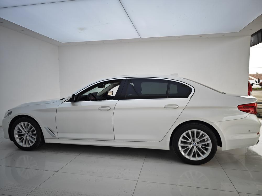 BMW BMW 5-Series