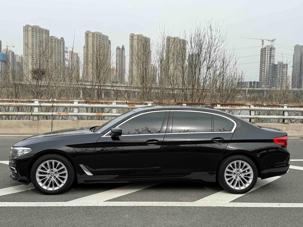 BMW BMW 5-Series