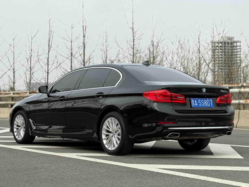 BMW BMW 5-Series