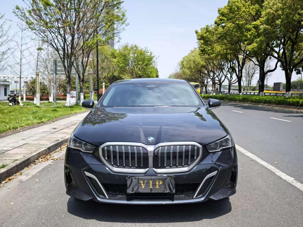 BMW BMW 5-Series