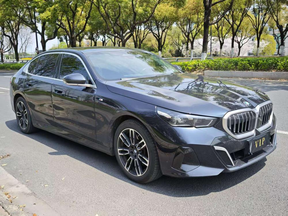 BMW BMW 5-Series