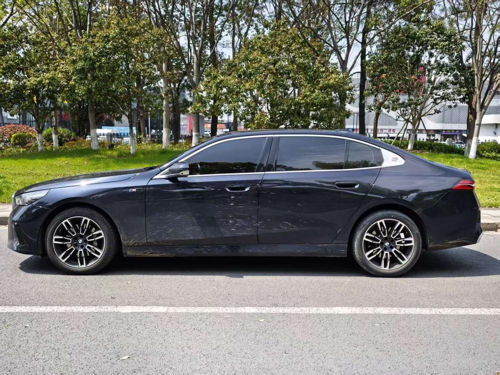 BMW BMW 5-Series