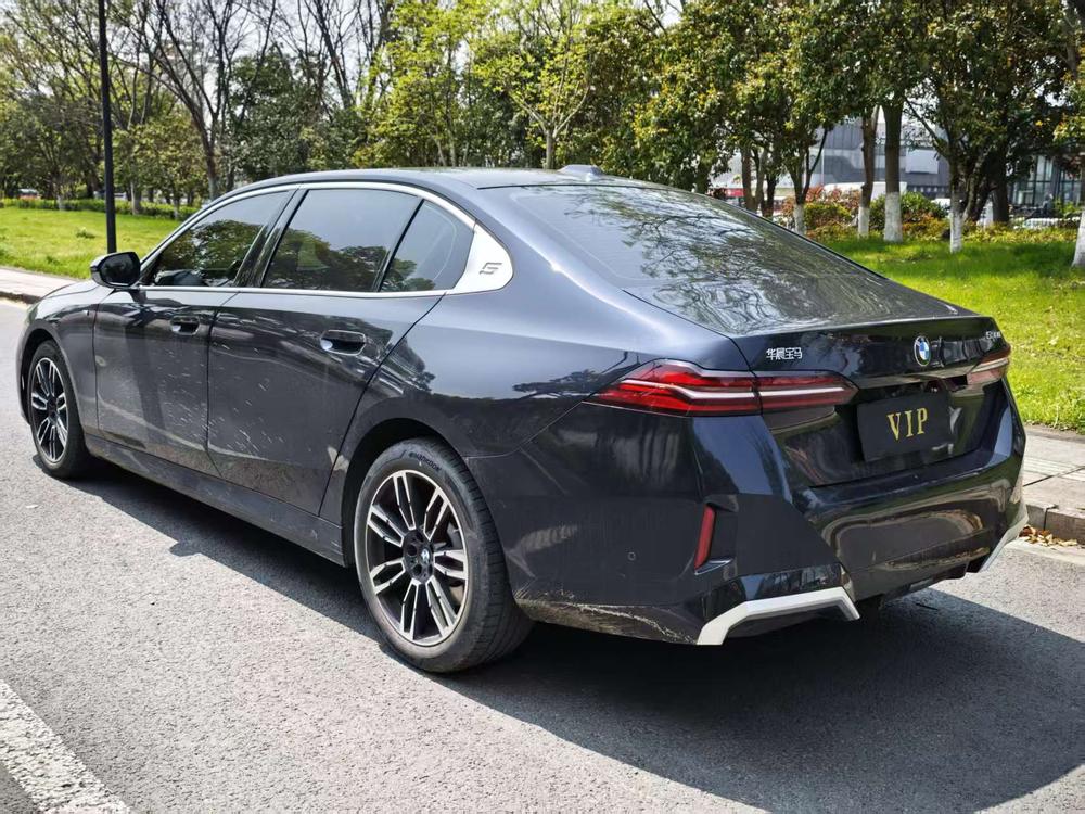 BMW BMW 5-Series