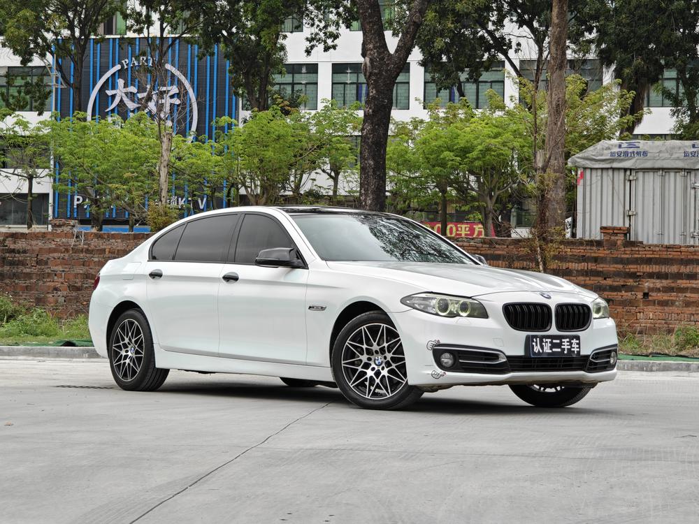 BMW BMW 5-Series