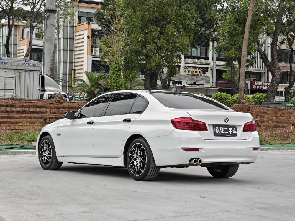 BMW BMW 5-Series