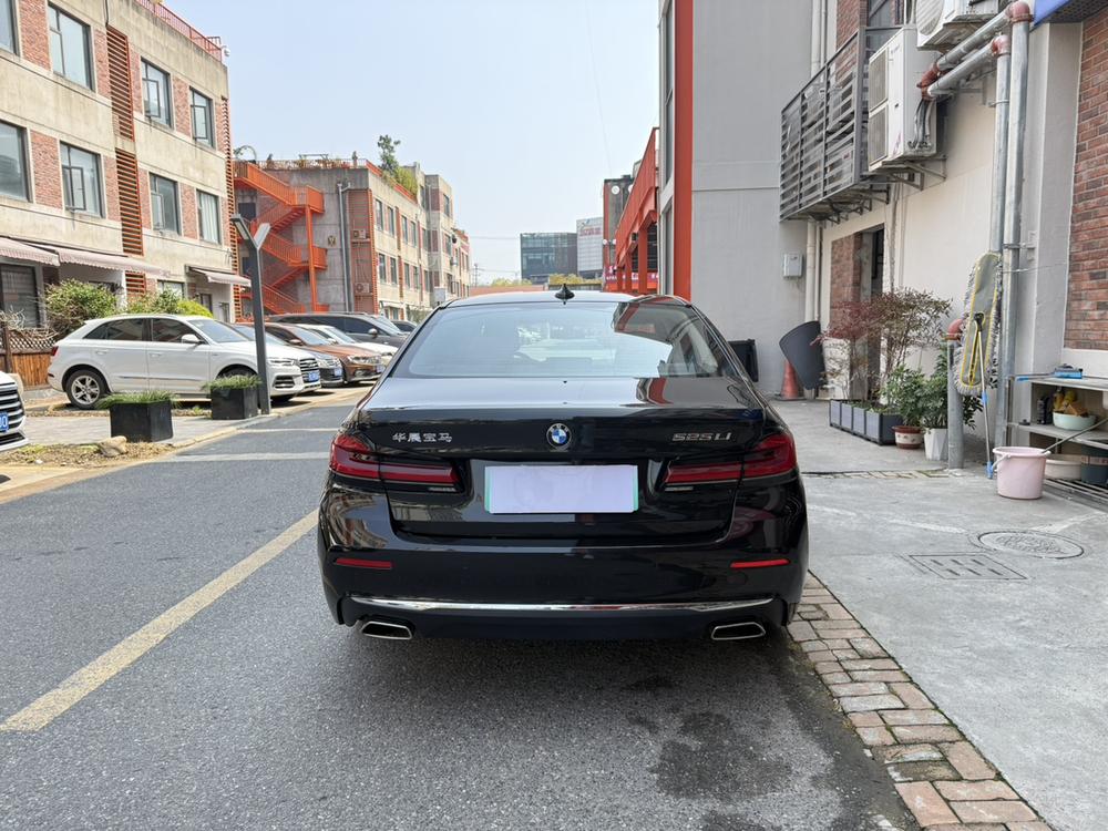 BMW BMW 5-Series