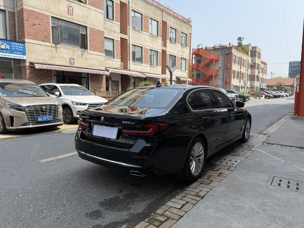 BMW BMW 5-Series
