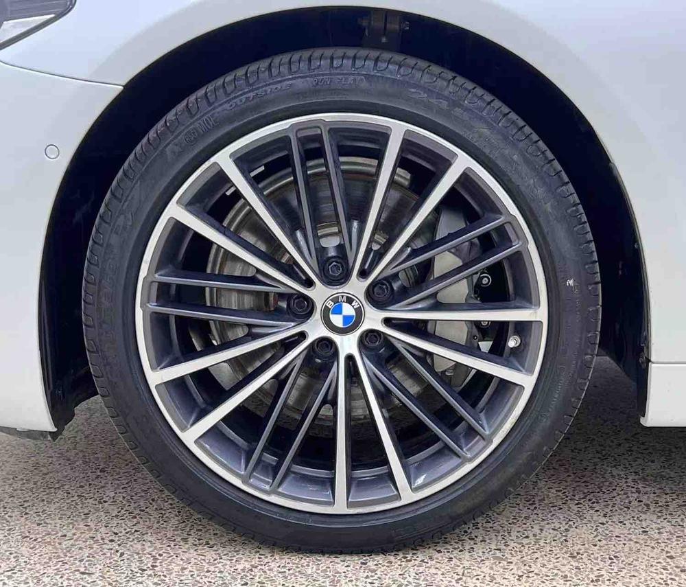 BMW BMW 5-Series