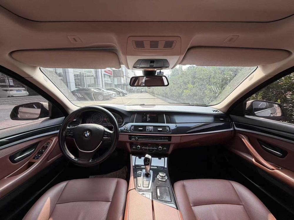 BMW BMW 5-Series