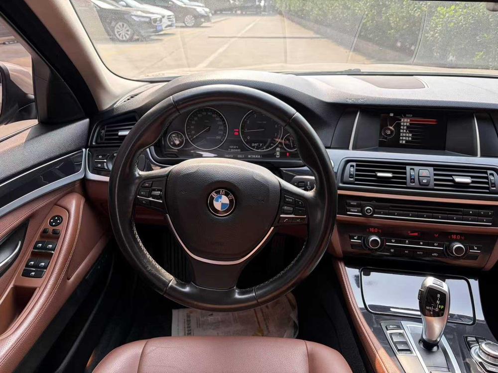 BMW BMW 5-Series