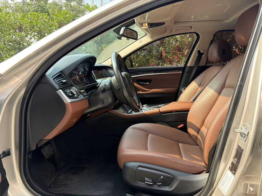 BMW BMW 5-Series