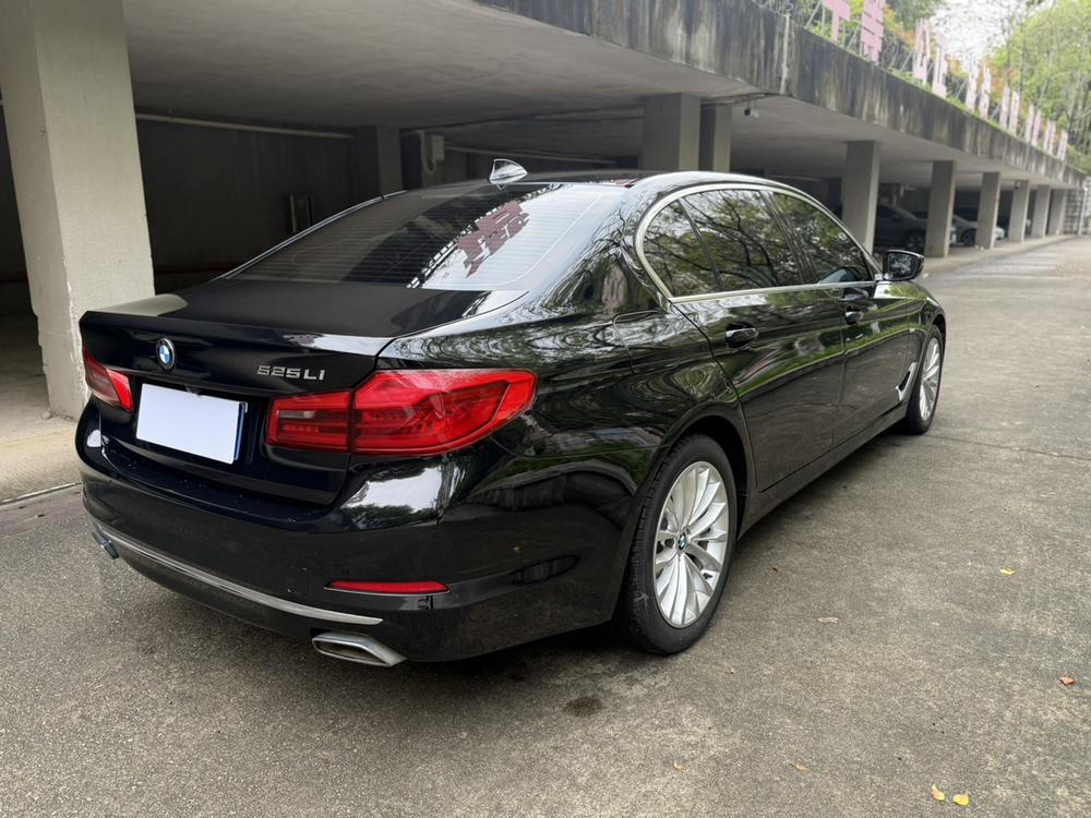 BMW BMW 5-Series