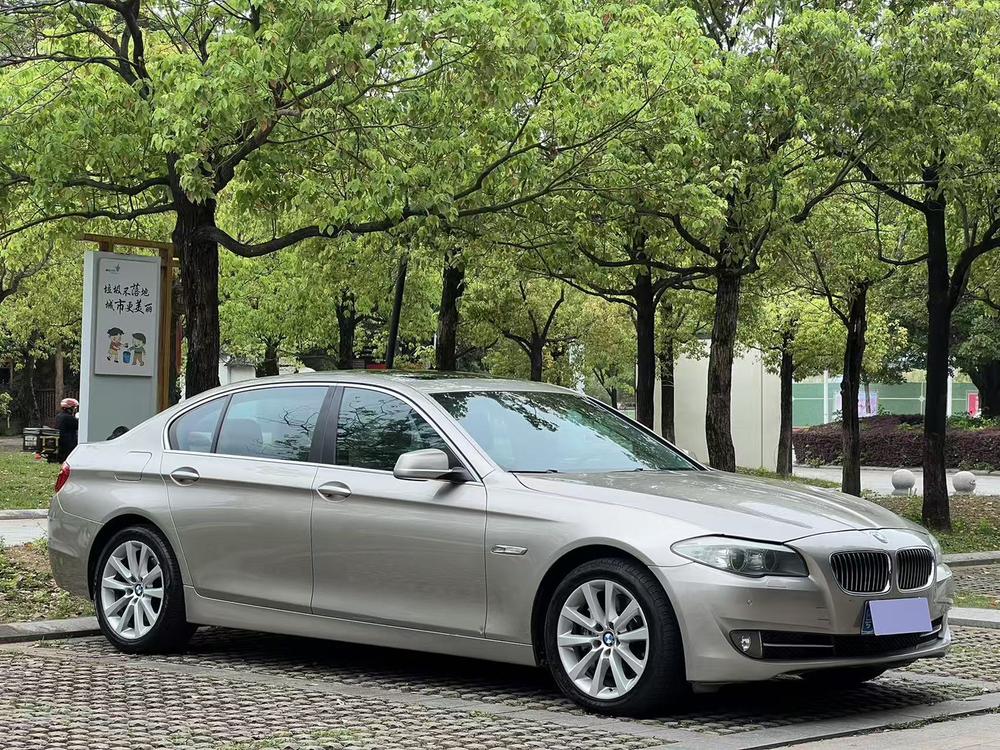 BMW BMW 5-Series
