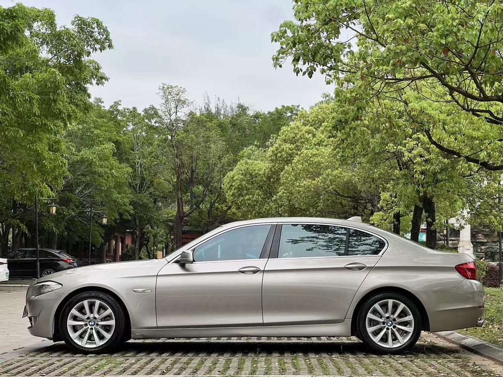 BMW BMW 5-Series