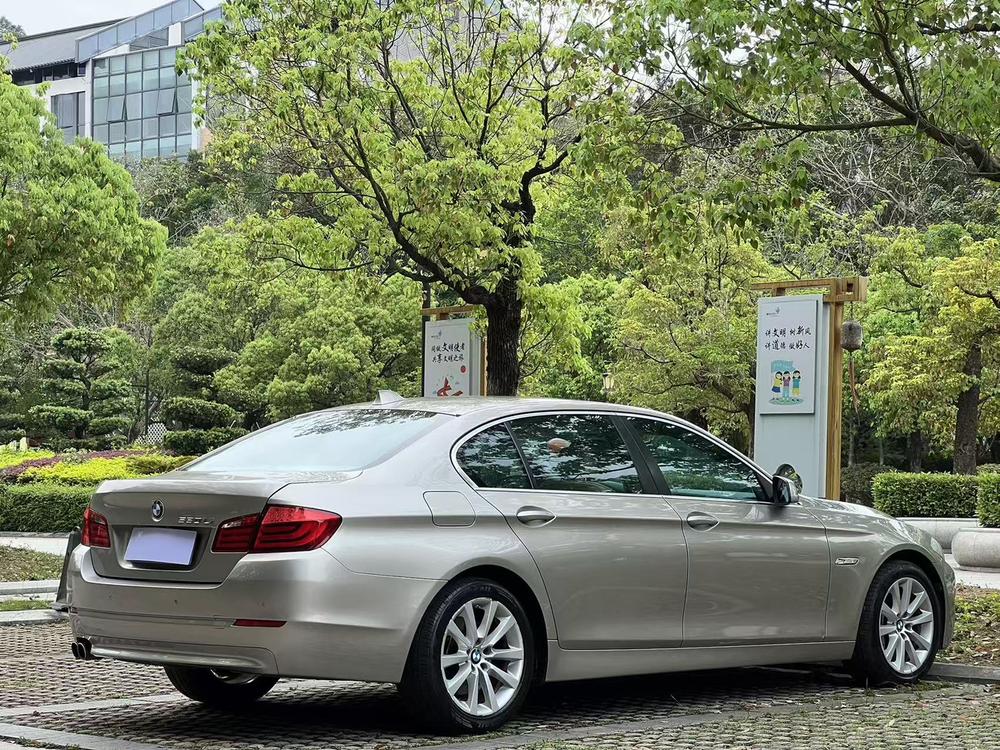 BMW BMW 5-Series
