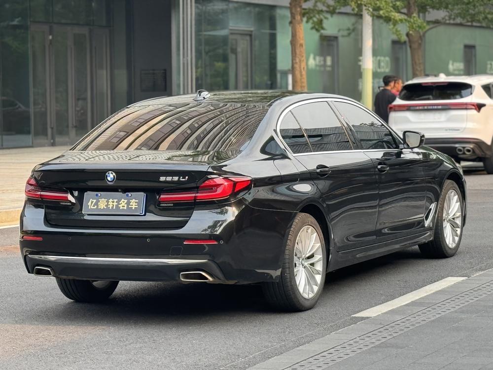 BMW BMW 5-Series