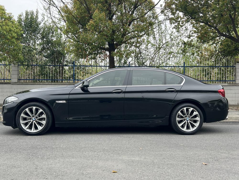 BMW BMW 5-Series