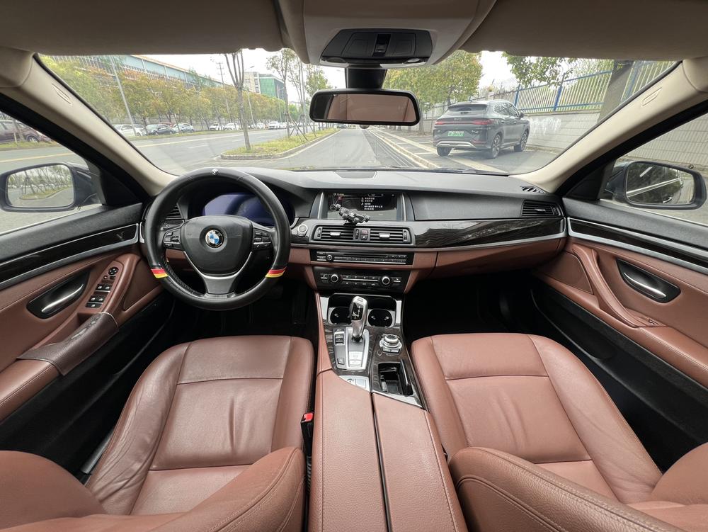 BMW BMW 5-Series