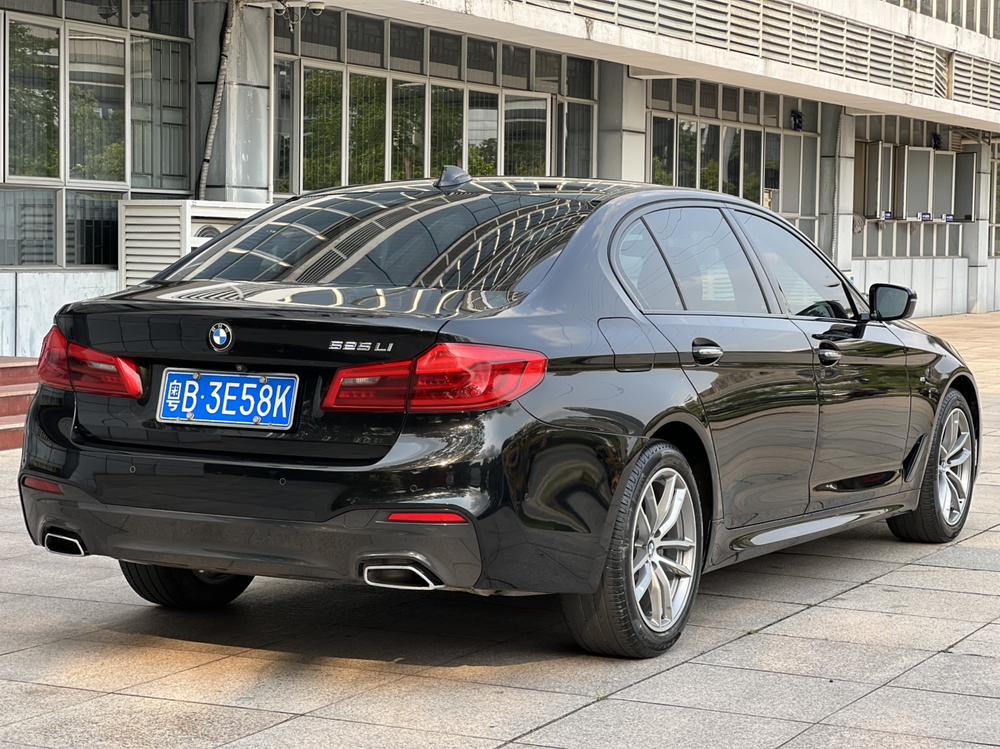 BMW BMW 5-Series