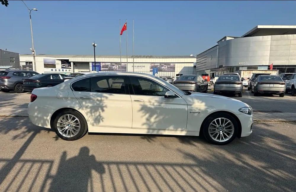 BMW BMW 5-Series