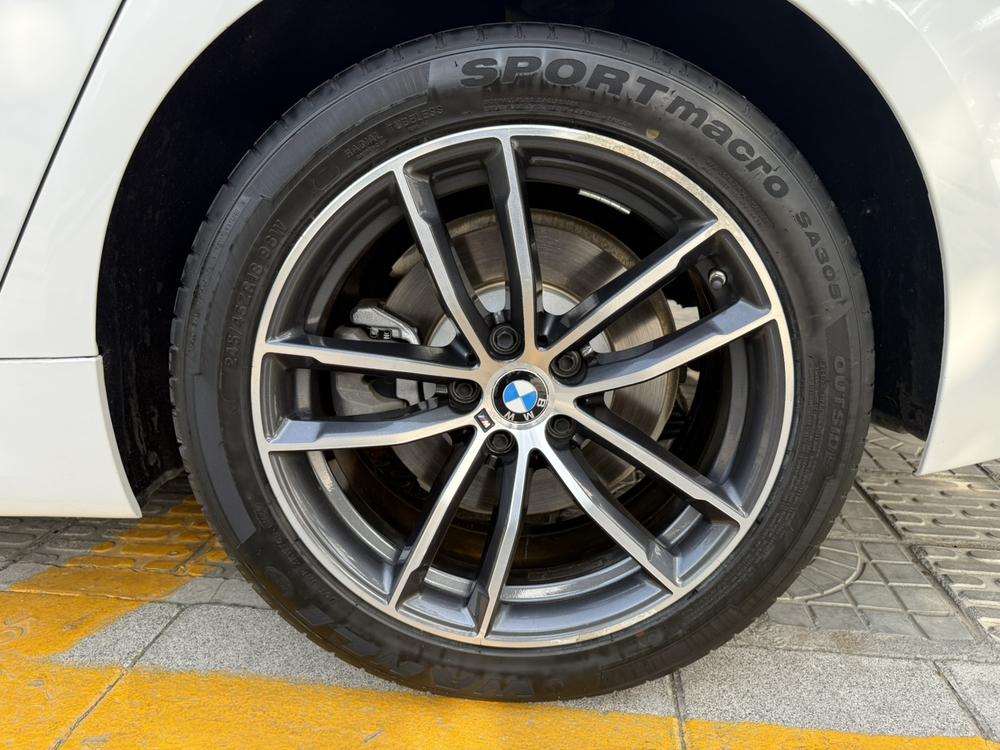 BMW BMW 5-Series