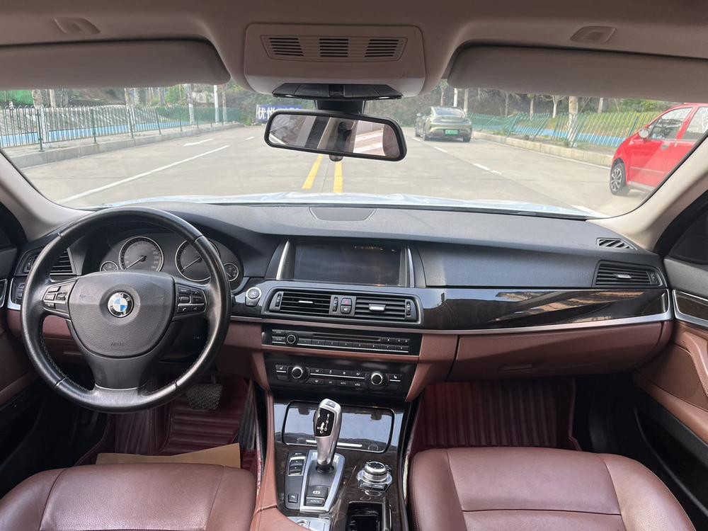 BMW BMW 5-Series