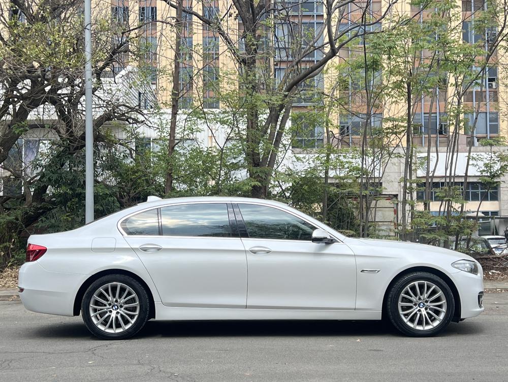 BMW BMW 5-Series