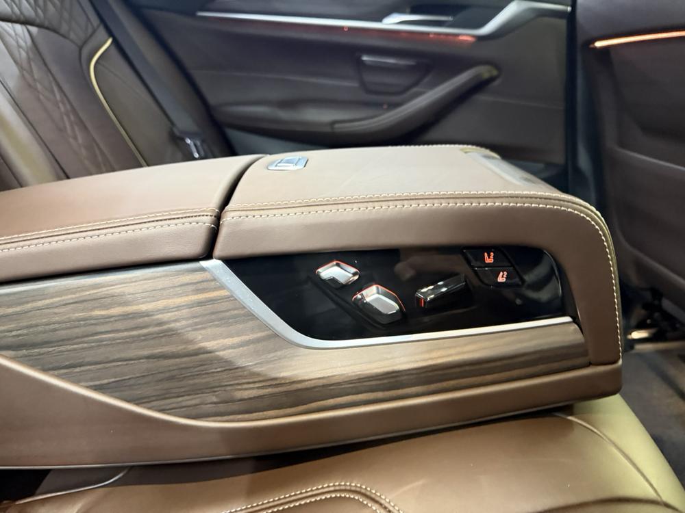 BMW BMW 5-Series