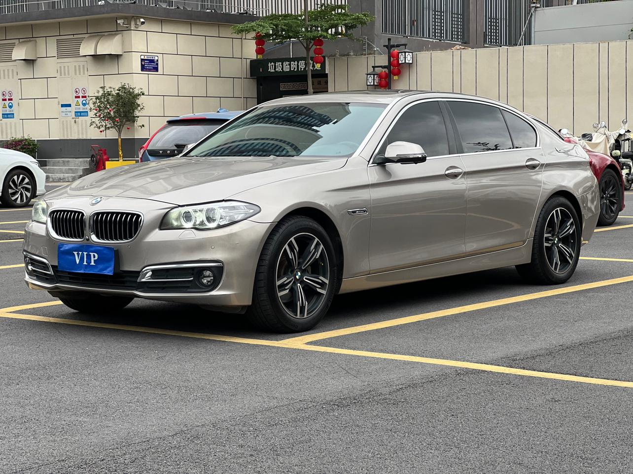 BMW BMW 5-Series
