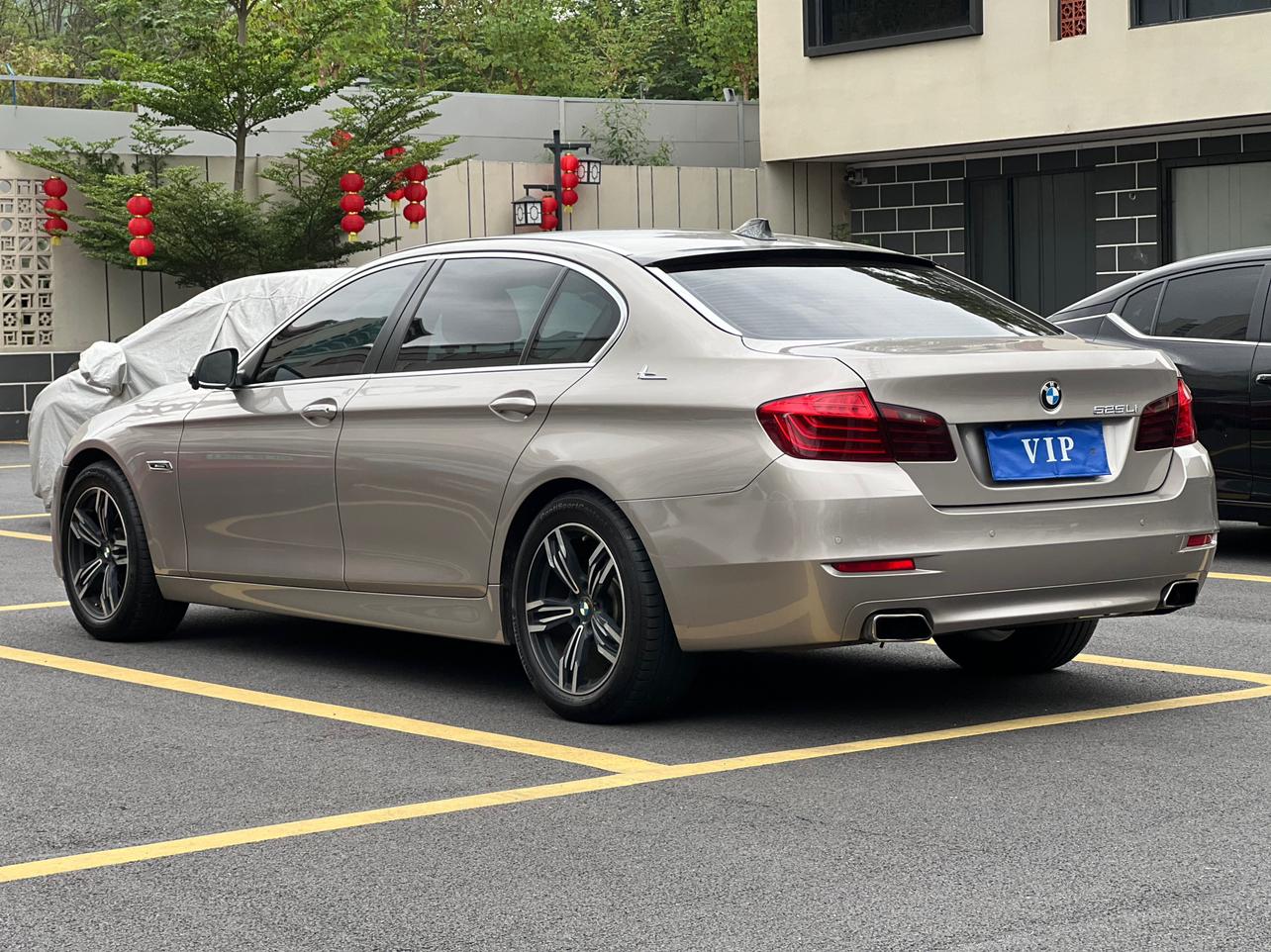 BMW BMW 5-Series
