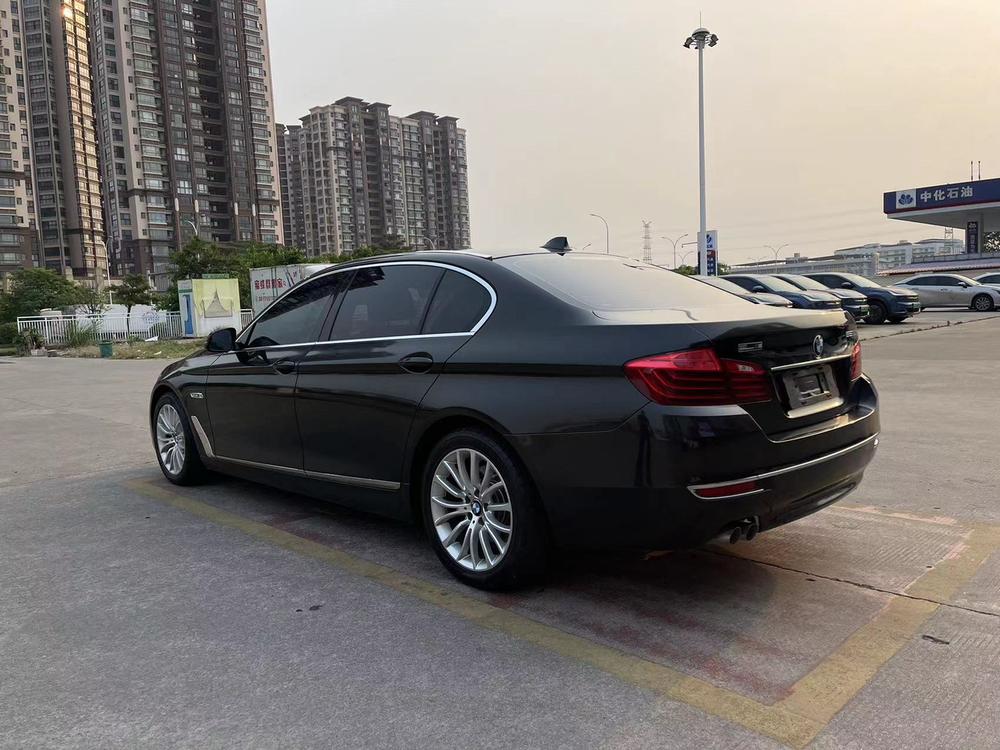 BMW BMW 5-Series