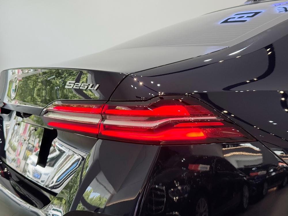 BMW BMW 5-Series