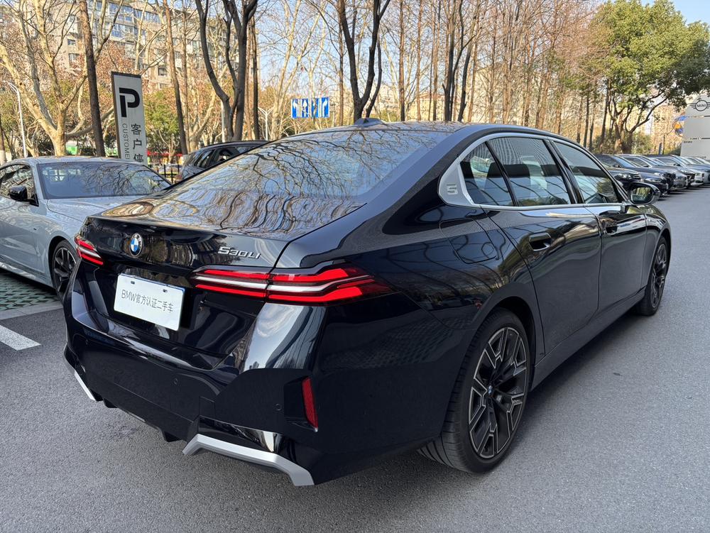 BMW BMW 5-Series