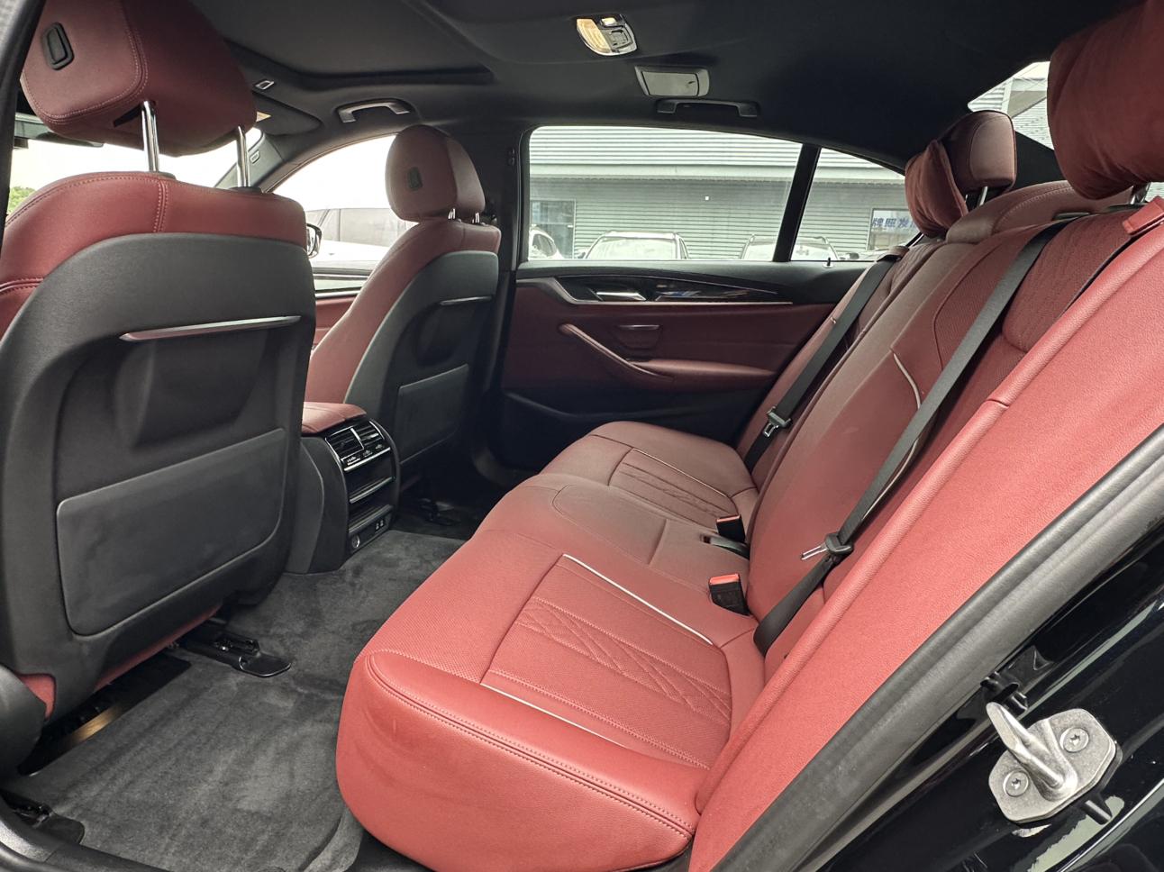 BMW BMW 5-Series