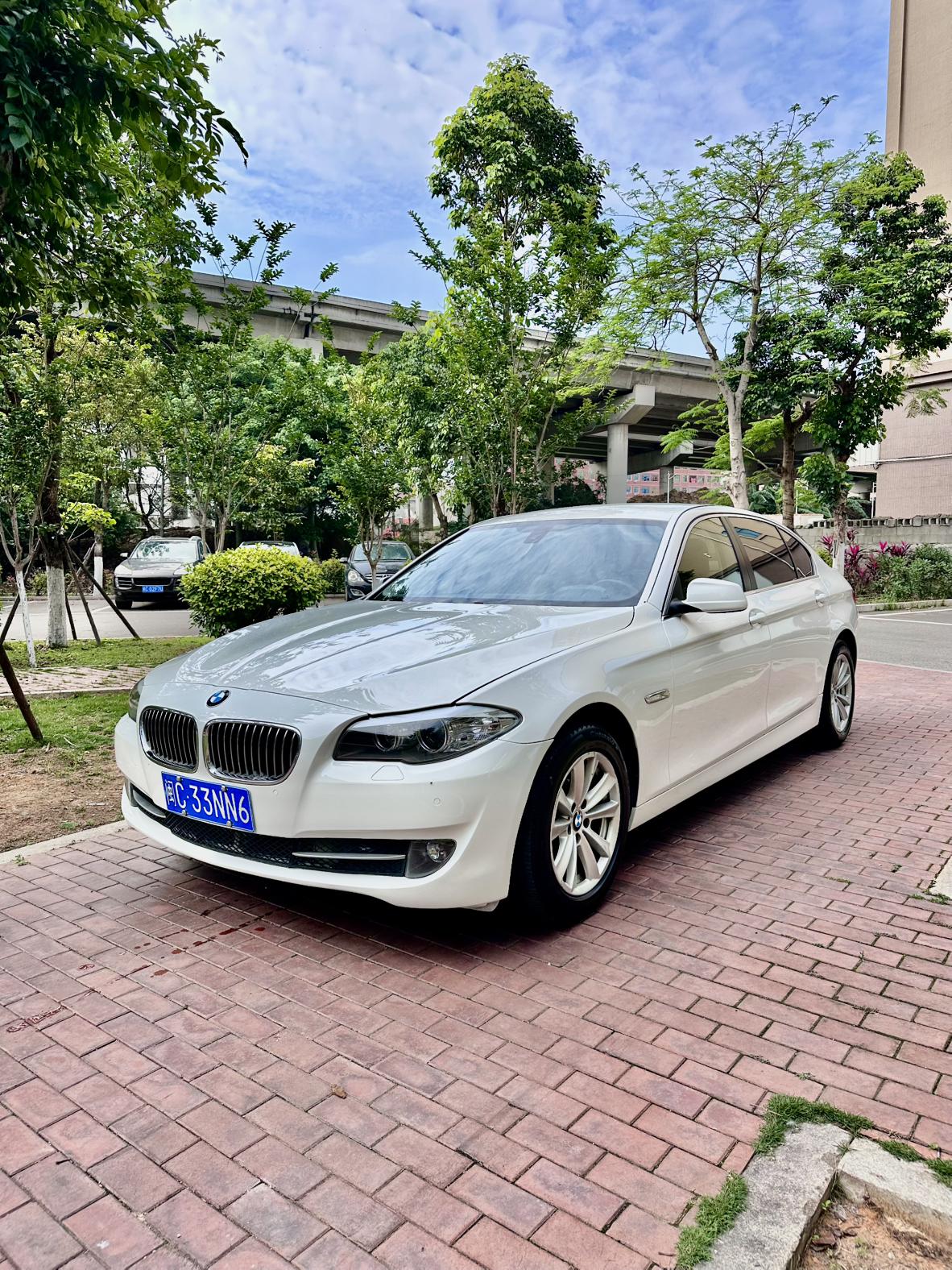 BMW BMW 5-Series