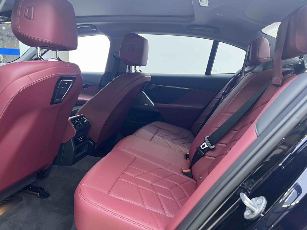 BMW BMW 5-Series